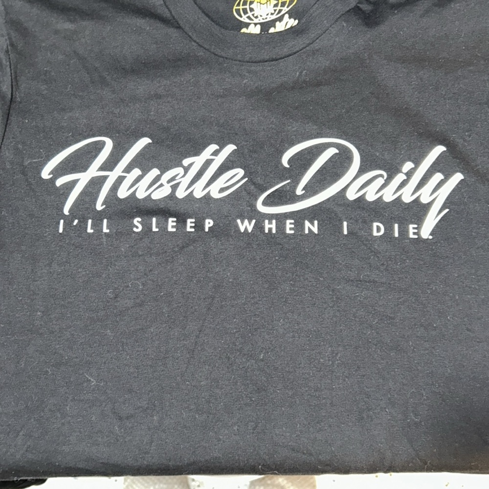 Muerte Hustle Daily tee